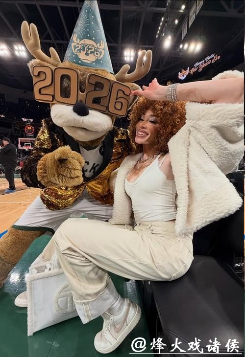 库兹马未婚妻温妮亲临现场观看雄鹿险胜湖人，赛季多次助威引猜测好事将近？